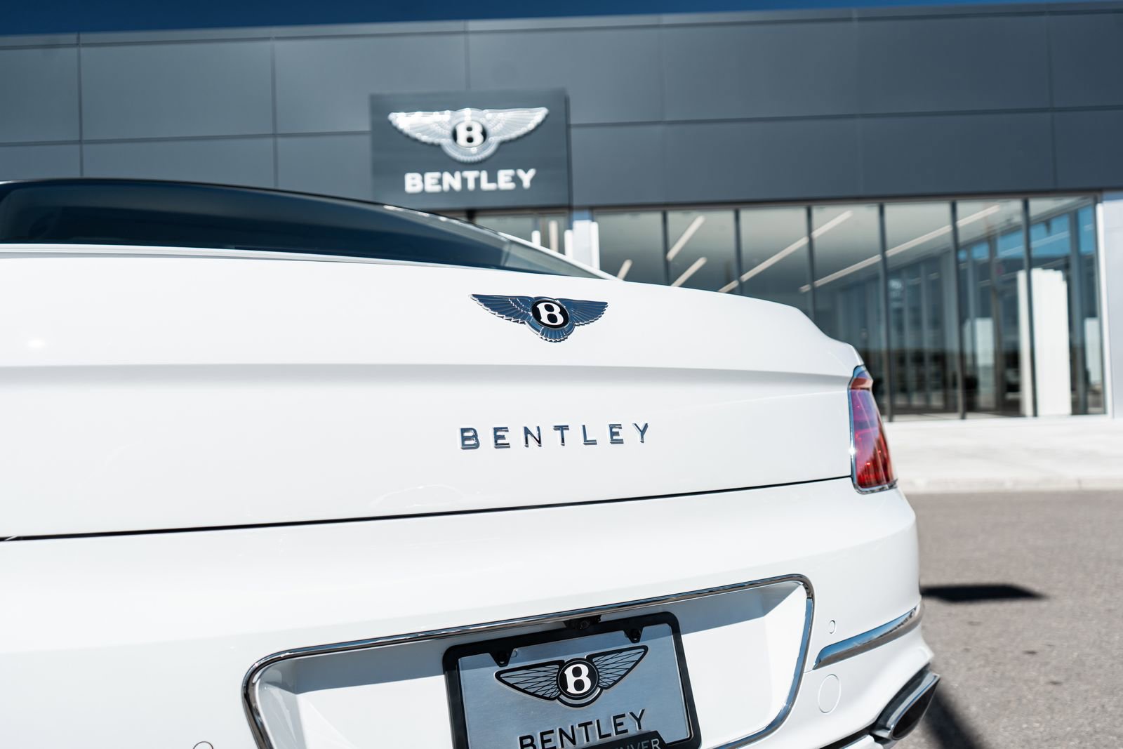 New 2026 Bentley Flying Spur Plug-In Hybrid AWD/4WD image 10