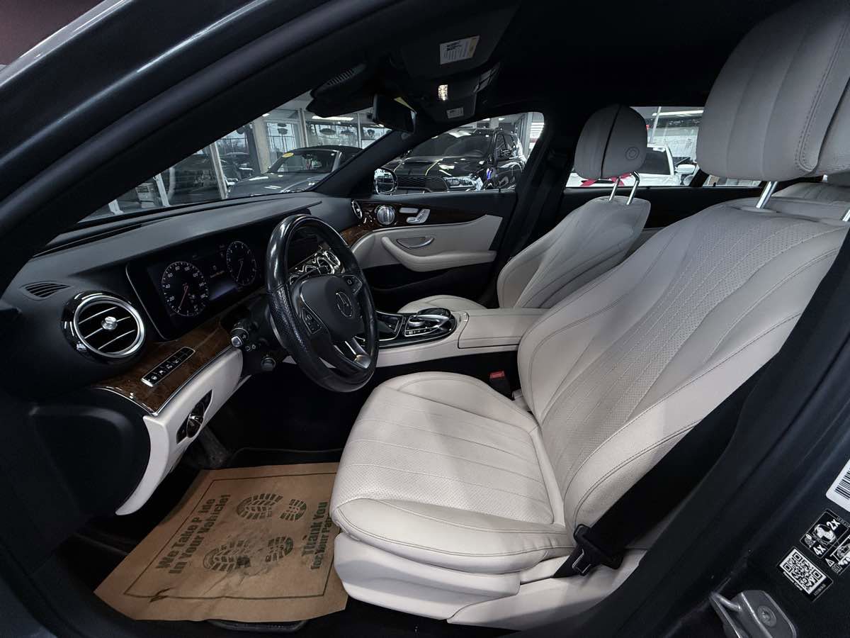 Used 2018 Mercedes-Benz E 400 4MATIC Wagon image 25