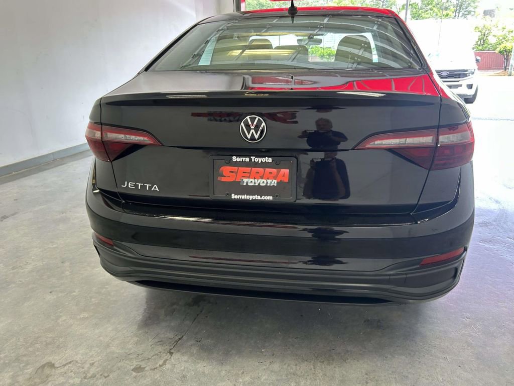 Used 2023 Volkswagen Jetta S FWD image 4
