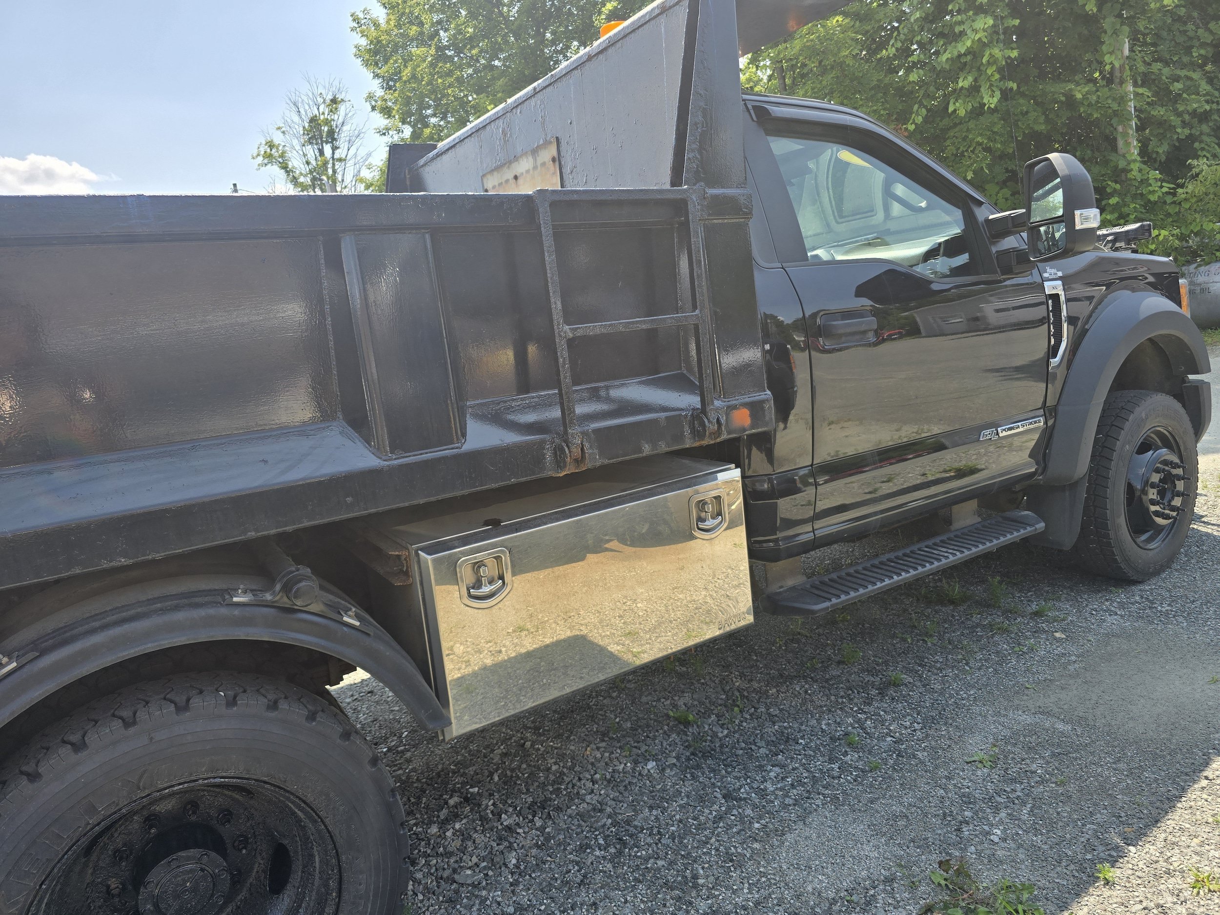 Used 2017 Ford F550 4x4 Regular Cab Super Duty image 5