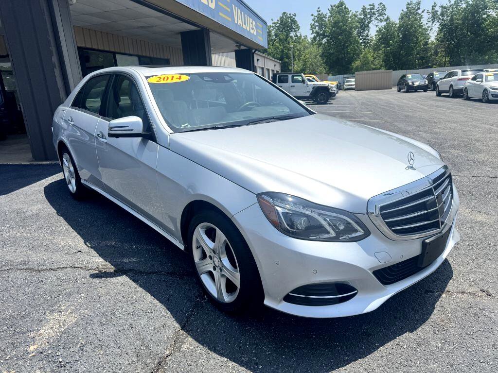 Used 2014 Mercedes-Benz E 350 Sedan image 4