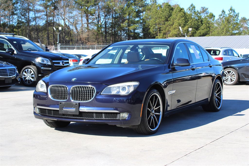 Used 2012 BMW 740i RWD image 3