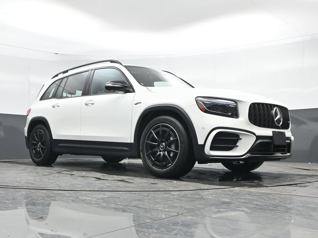 Used 2025 Mercedes-Benz GLB 35 AMG 4MATIC image 46