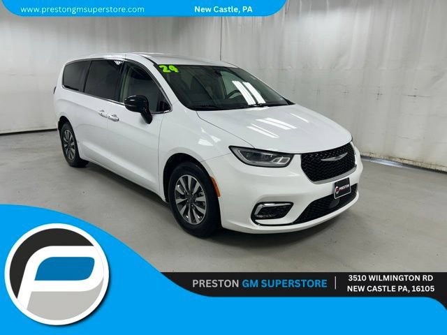 Used 2024 Chrysler Pacifica Limited