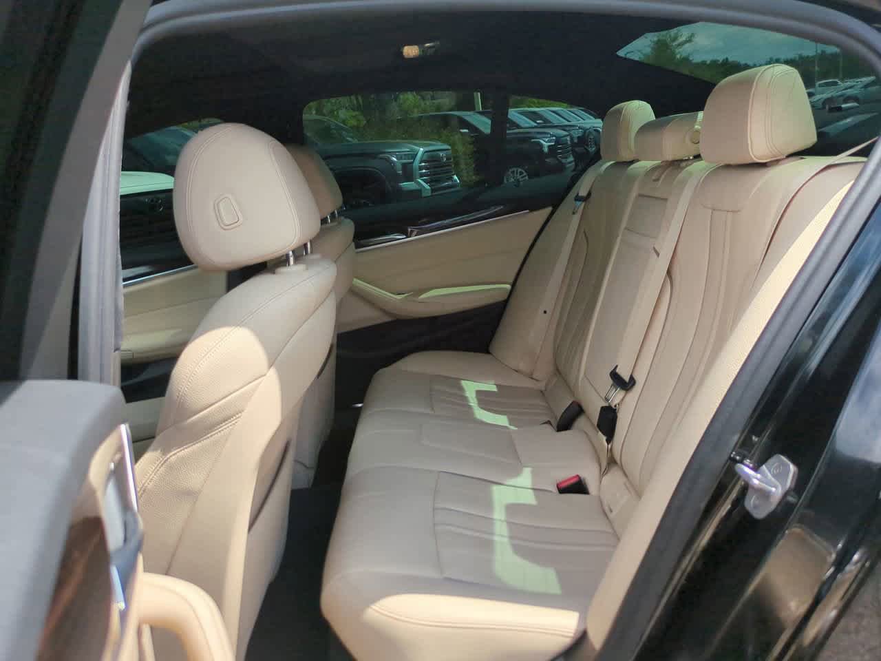 Used 2018 BMW 530e RWD image 13