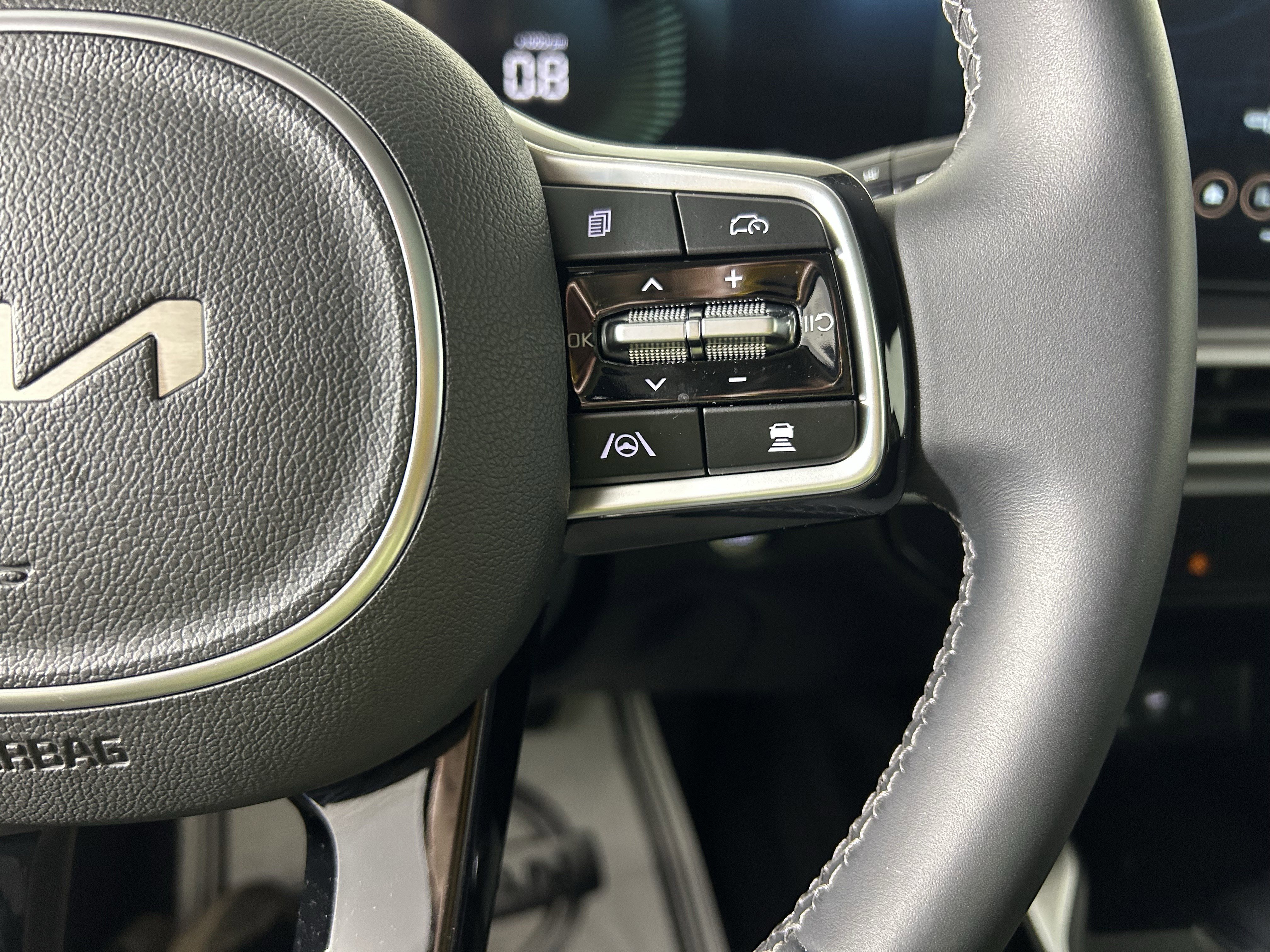 Used 2025 Kia Sorento S w/ Panoramic Sunroof Package image 17