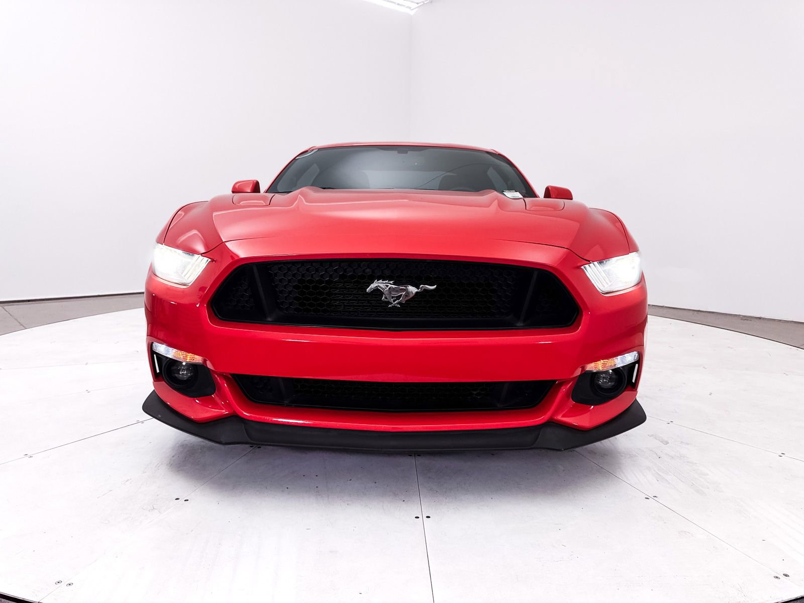 Used 2016 Ford Mustang GT w/ GT Performance Package RWD image 9
