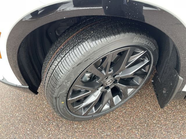 New 2025 Toyota Crown Signia image 10