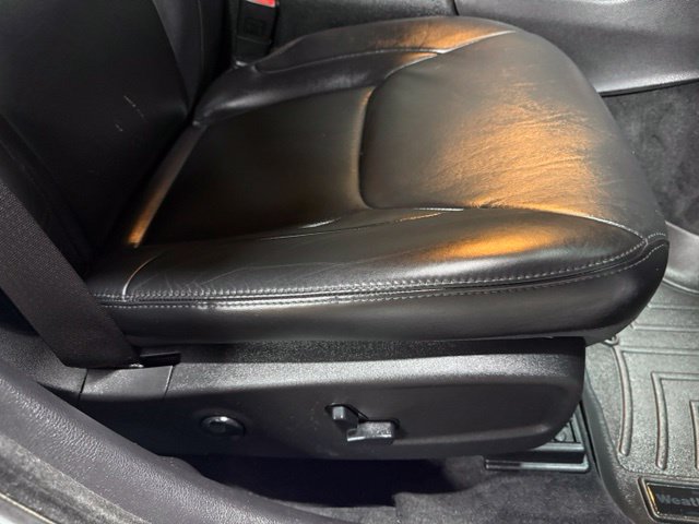 Used 2014 Chrysler 300 AWD w/ Driver Convenience Group image 26