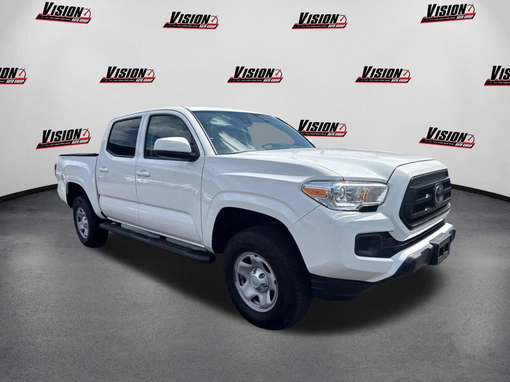 Used 2020 Toyota Tacoma SR image 3