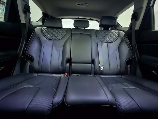 Used 2022 Hyundai Santa Fe Limited AWD/4WD image 15