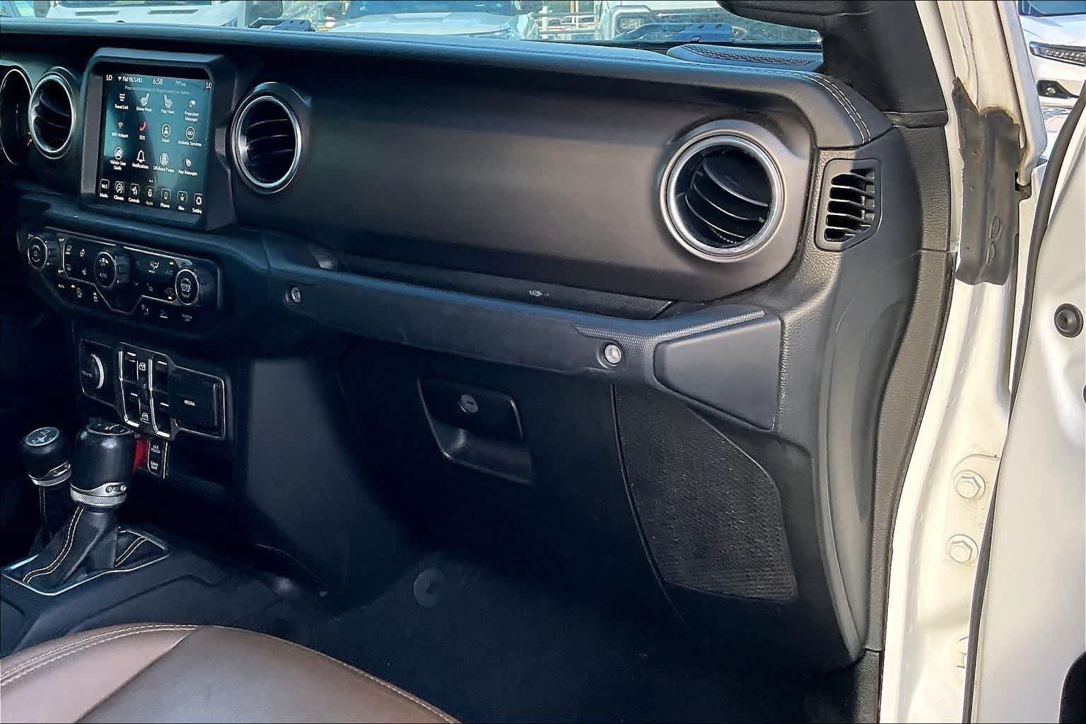 Used 2020 Jeep Gladiator Rubicon AWD/4WD image 23
