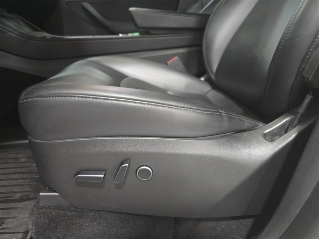 Used 2023 Tesla Model Y Long Range image 27
