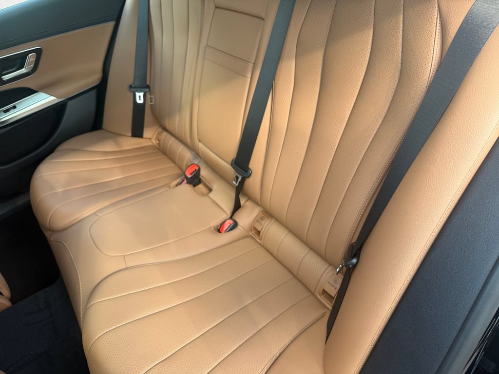 New 2027 Mercedes-Benz E 350 4MATIC Sedan image 13