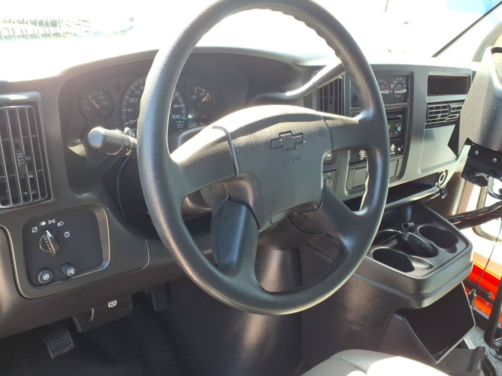 Used 2005 Chevrolet Express 3500 w/ School Bus Package RWD image 6