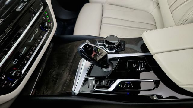 Used 2021 BMW 540i w/ Executive Package RWD image 64