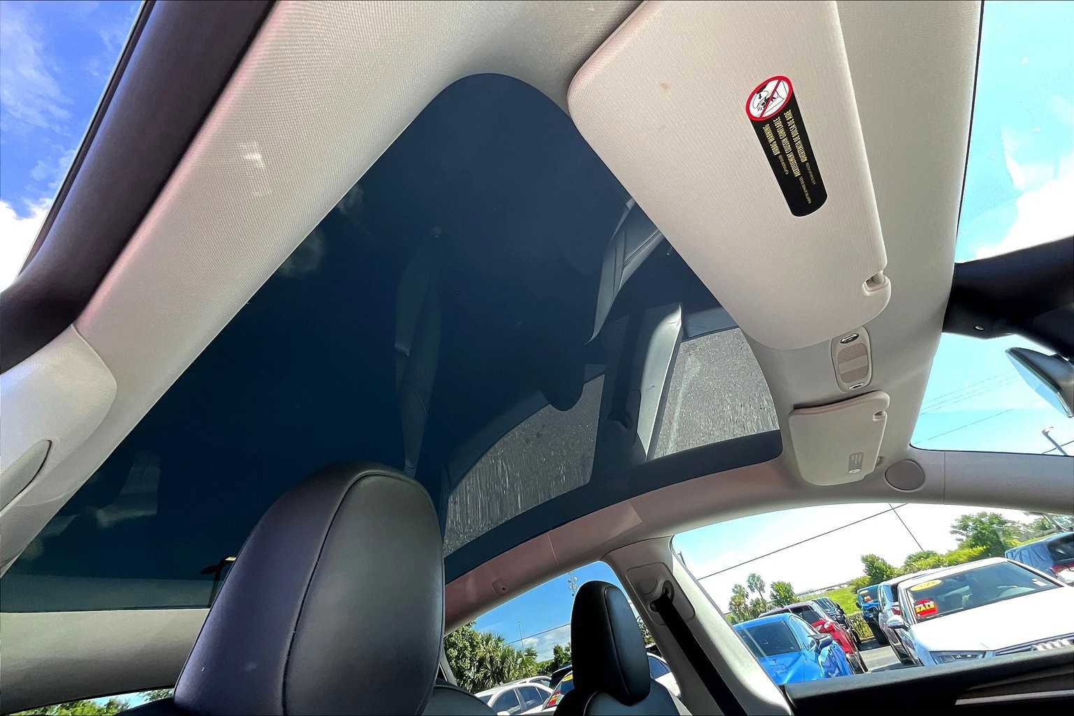 Used 2023 Tesla Model Y AWD image 21