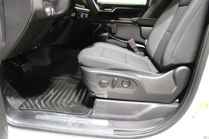 New 2026 GMC Sierra 1500 SLE w/ X31 Off-Road Package AWD/4WD image 19