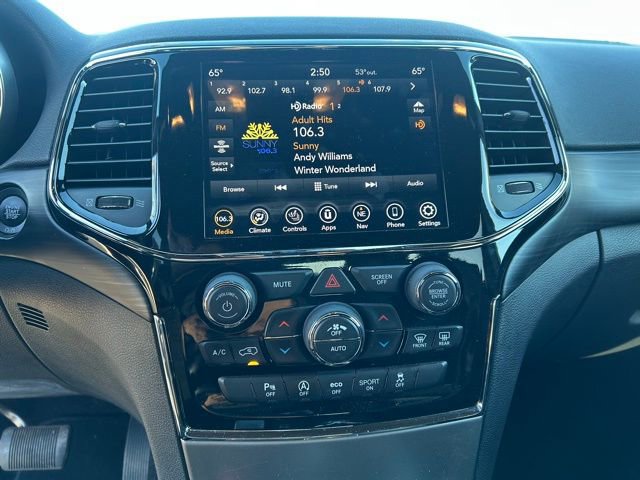 Used 2021 Jeep Grand Cherokee Laredo X image 17