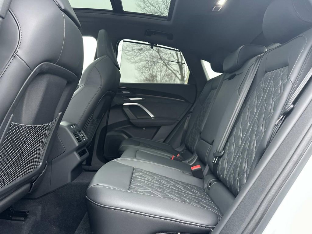 New 2025 Audi SQ5 Premium Plus image 25