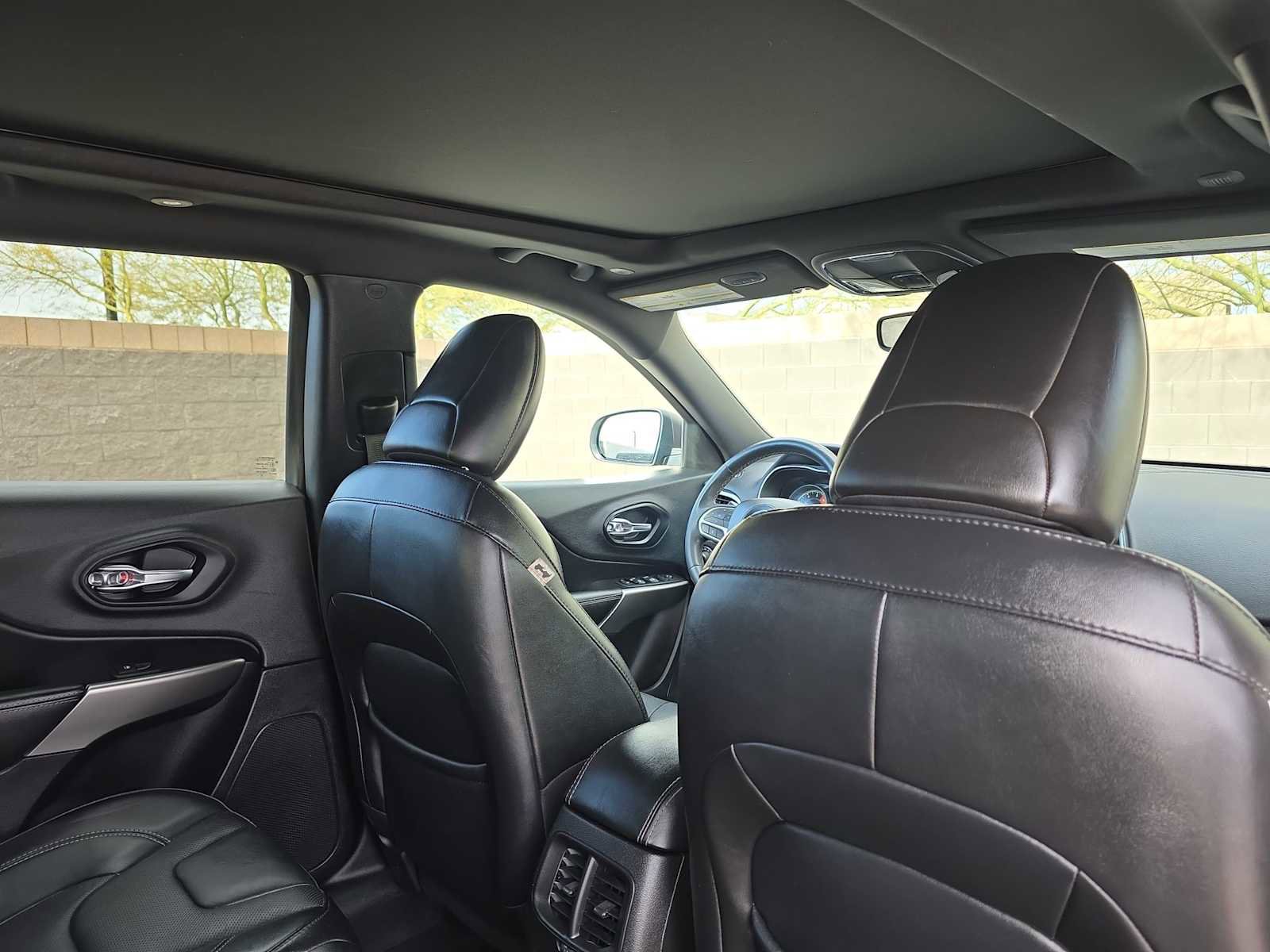 Certified 2021 Jeep Cherokee Latitude Lux 80th Anniv w/ Quick Order Package 2YU 80th image 16