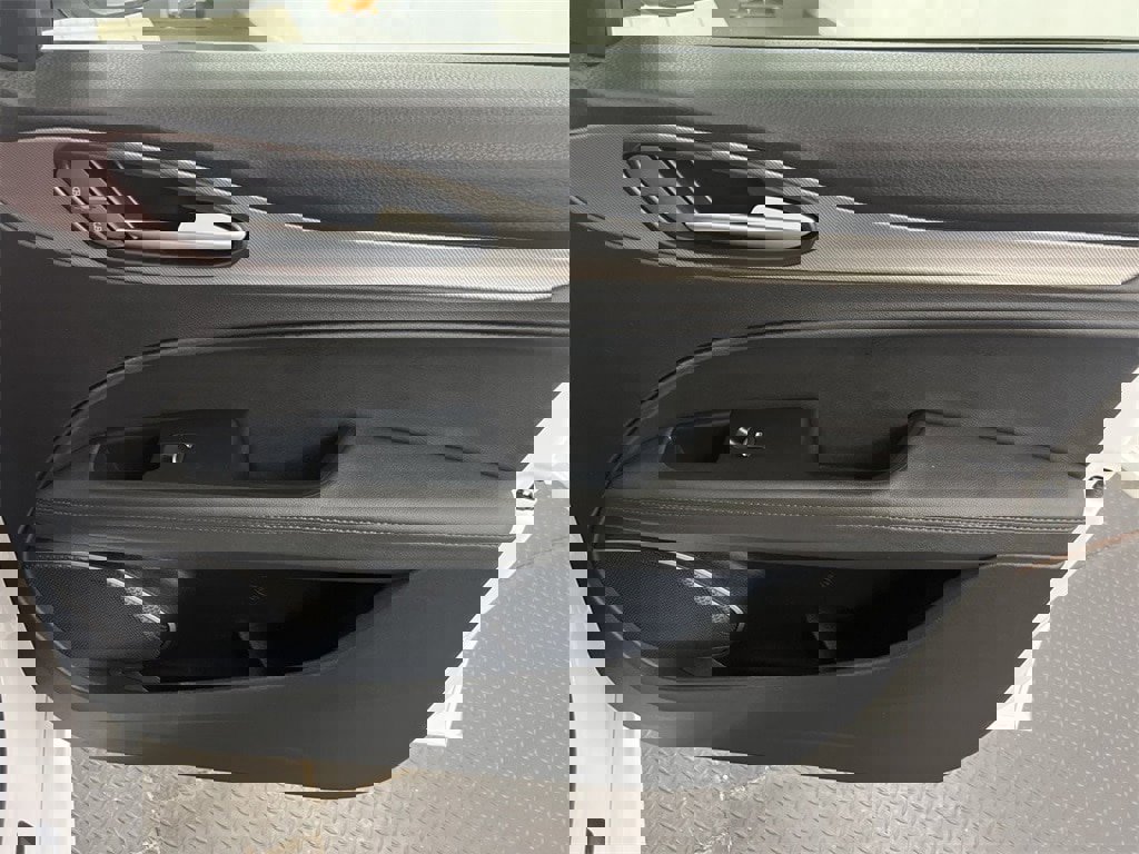 Used 2022 Alfa Romeo Stelvio Veloce image 48