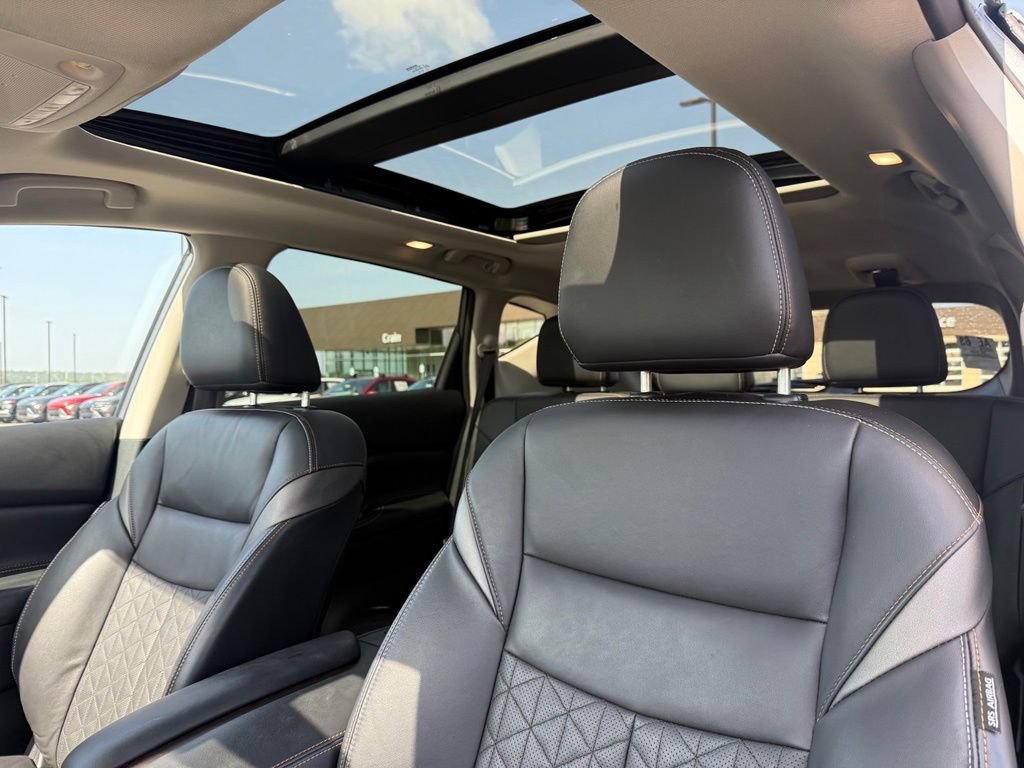 Used 2024 Nissan Murano Platinum AWD/4WD image 23