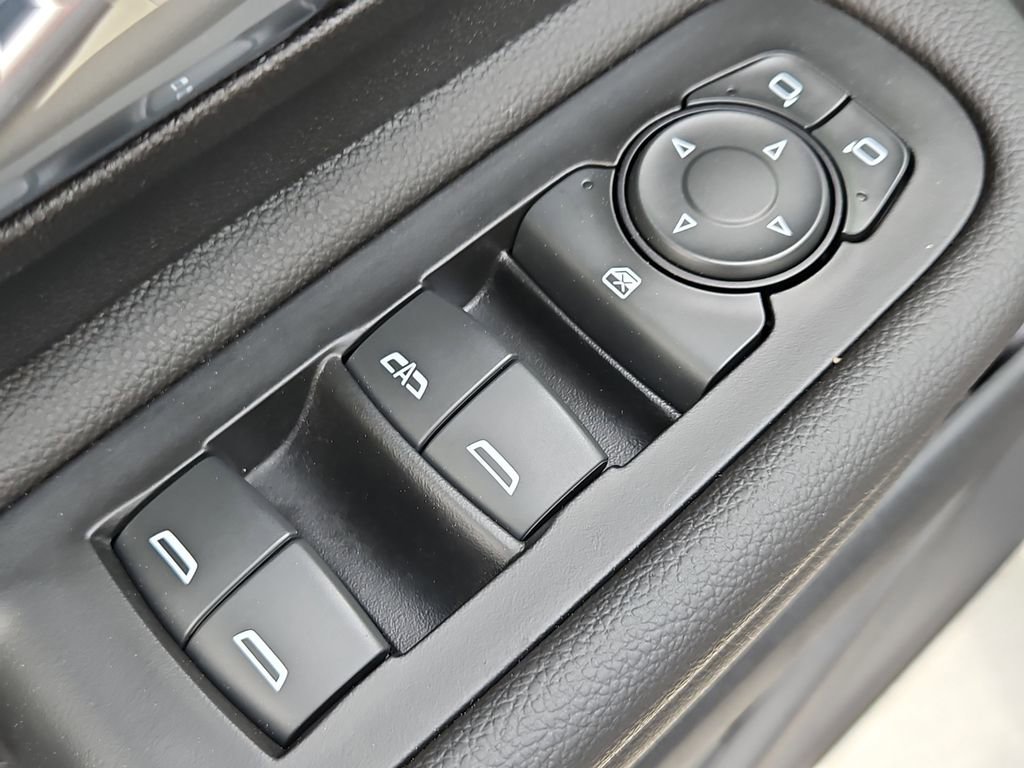 Used 2022 GMC Terrain SLT image 26