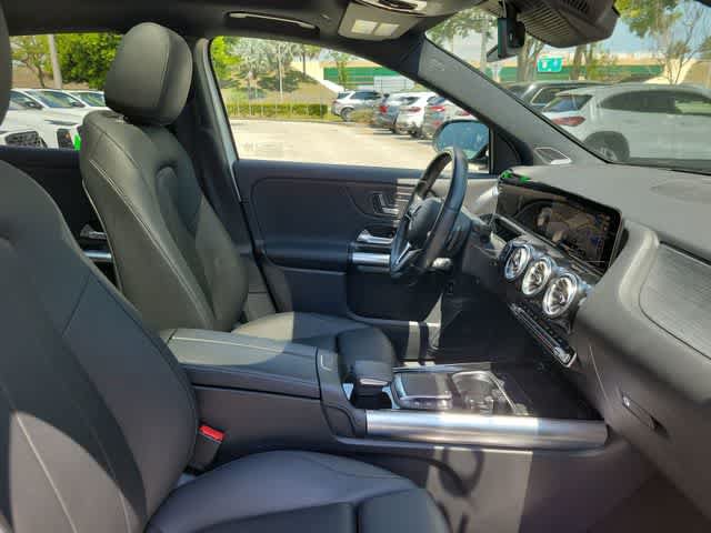 Used 2023 Mercedes-Benz GLA 250 4MATIC image 22
