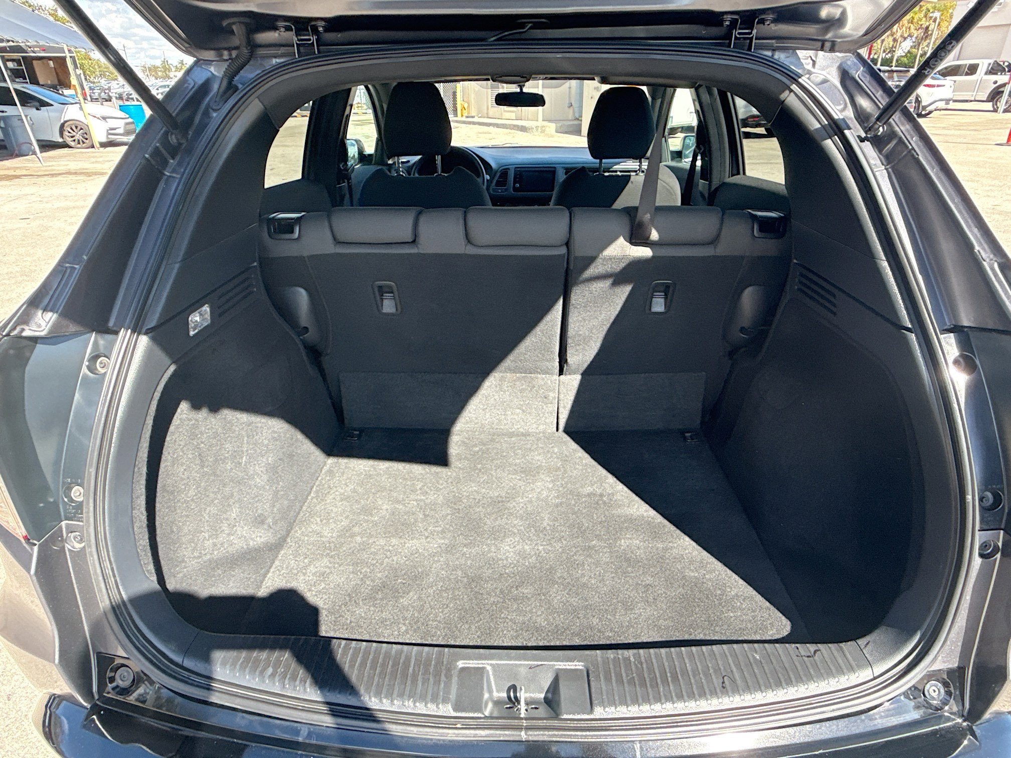 Used 2021 Honda HR-V Sport image 25