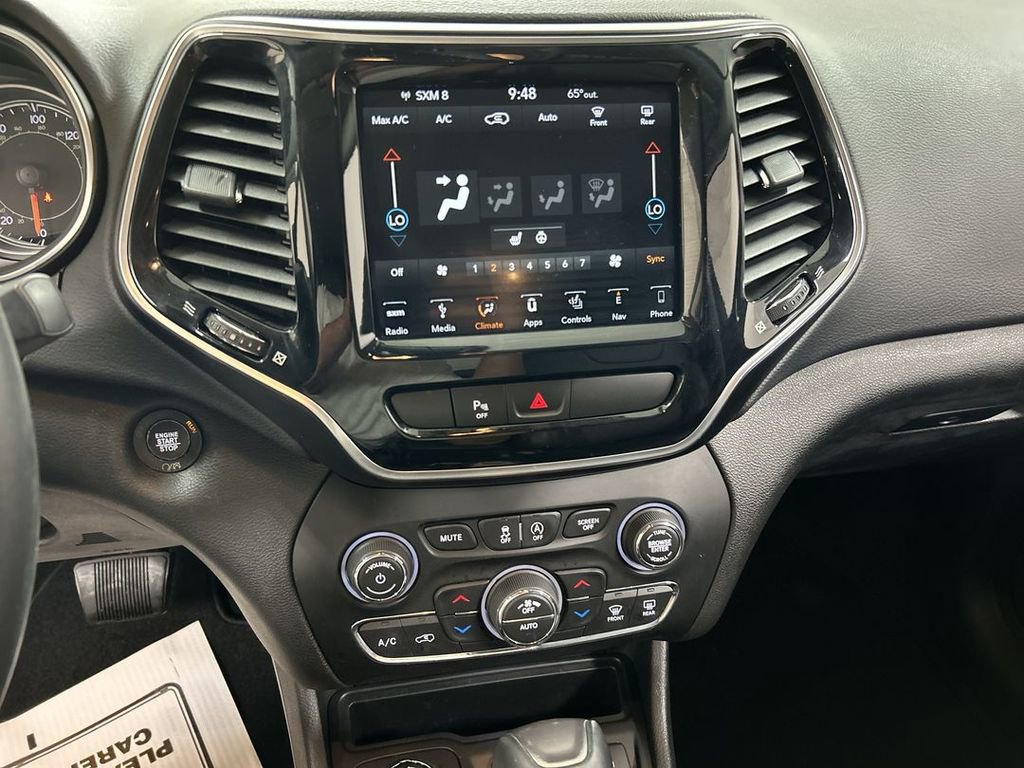 Used 2019 Jeep Cherokee Limited AWD/4WD image 17