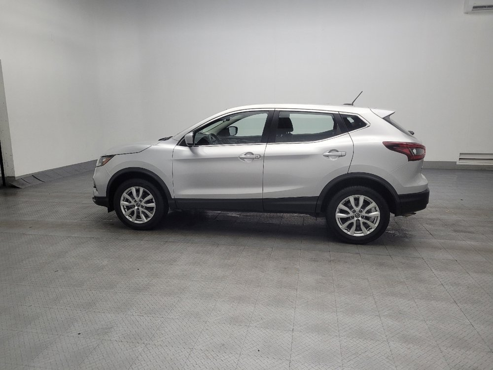 Used 2021 Nissan Rogue Sport S image 3