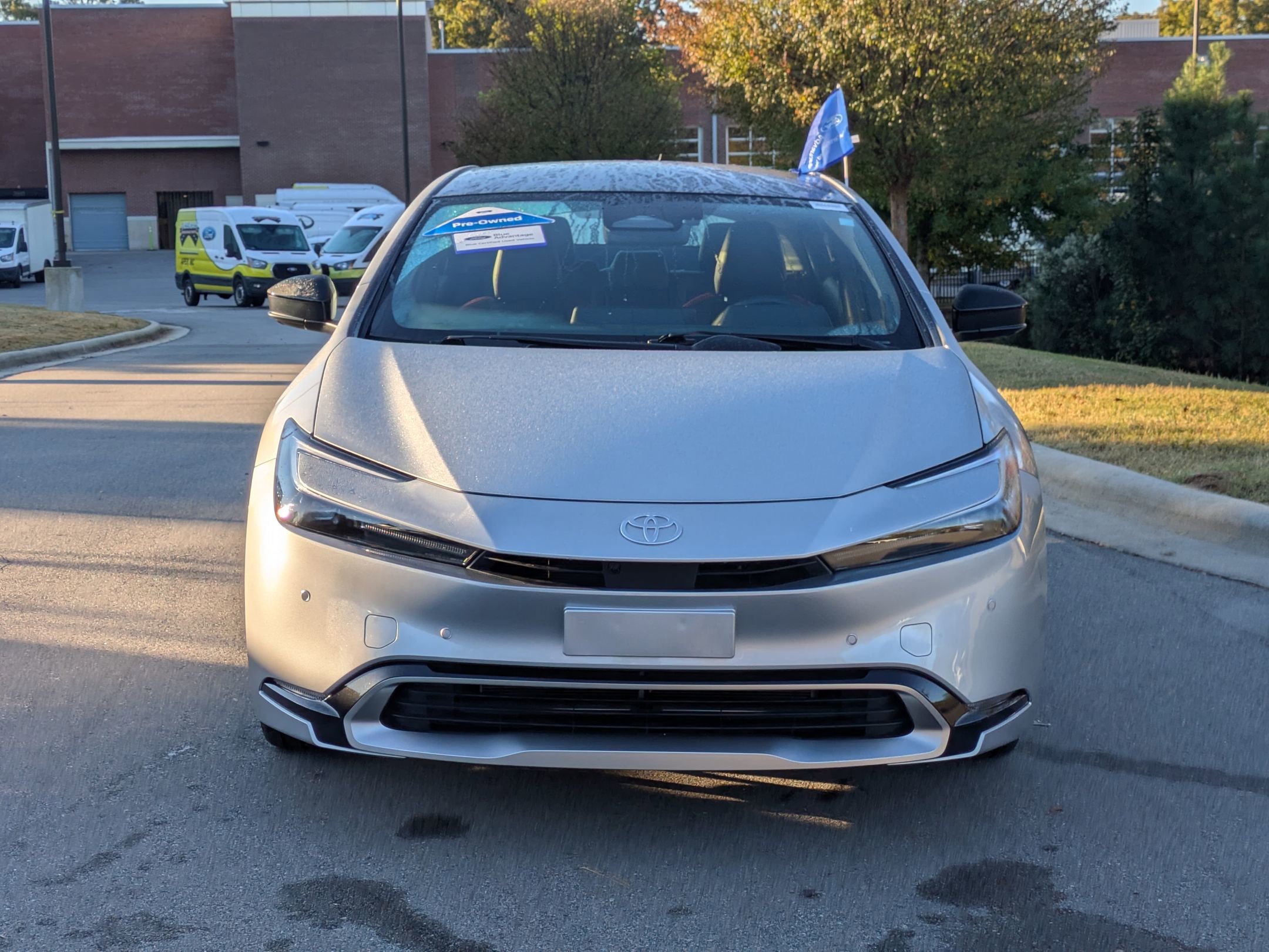 Used 2025 Toyota Prius Plug-In Hybrid image 9