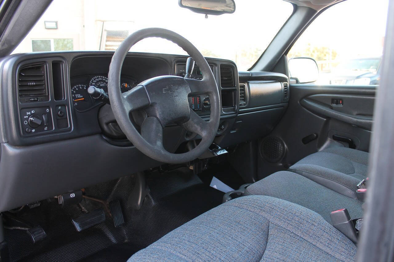 Used 2006 Chevrolet Silverado 1500 W/T RWD image 26