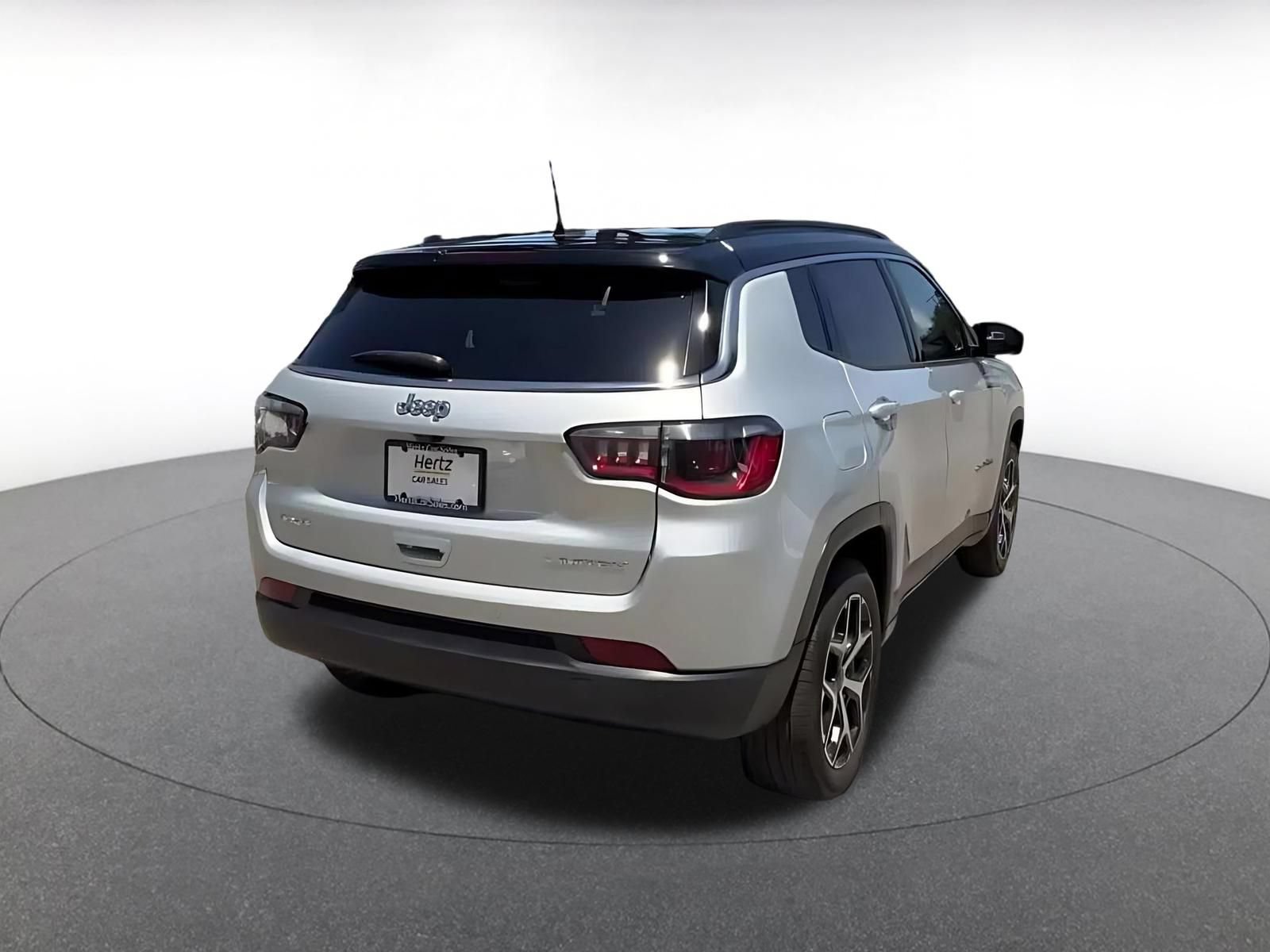 Used 2025 Jeep Compass Limited AWD/4WD image 13