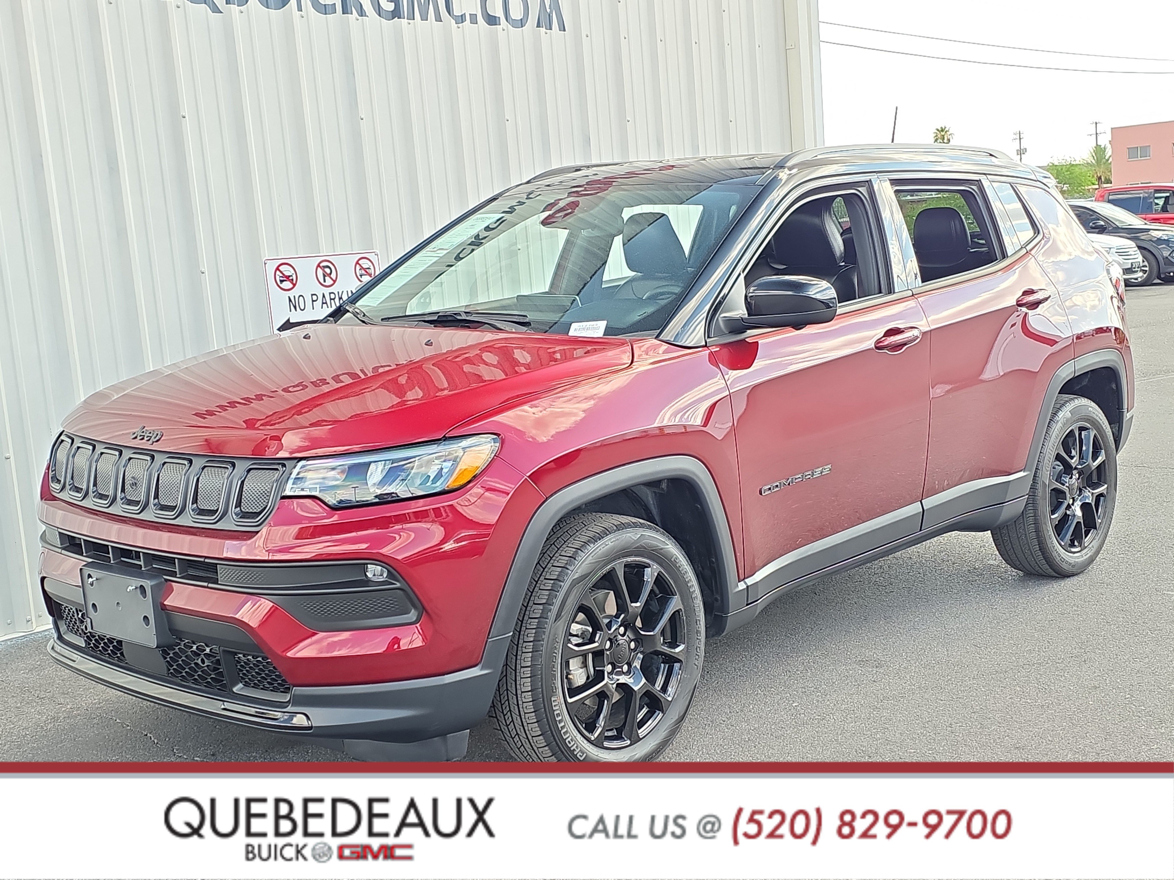 Used 2022 Jeep Compass Latitude w/ Convenience Group AWD/4WD image 3