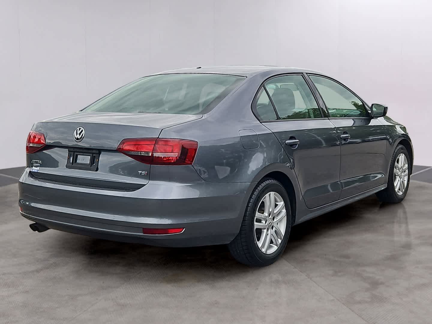 Used 2018 Volkswagen Jetta S FWD image 4