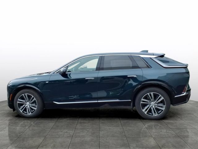 Certified 2024 Cadillac Lyriq Luxury AWD/4WD image 2