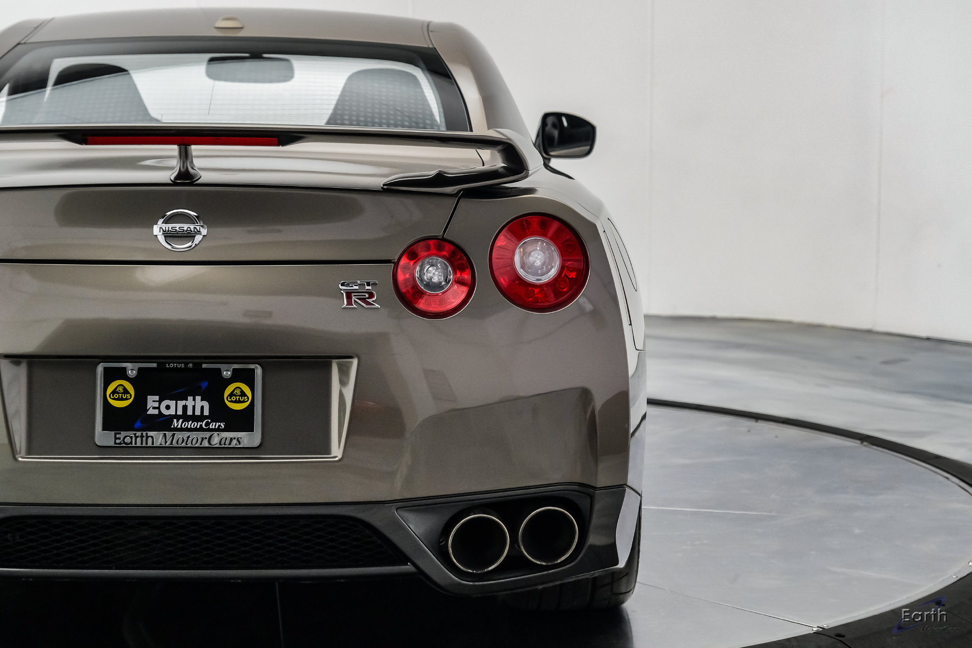 Used 2009 Nissan GT-R Premium AWD/4WD image 19