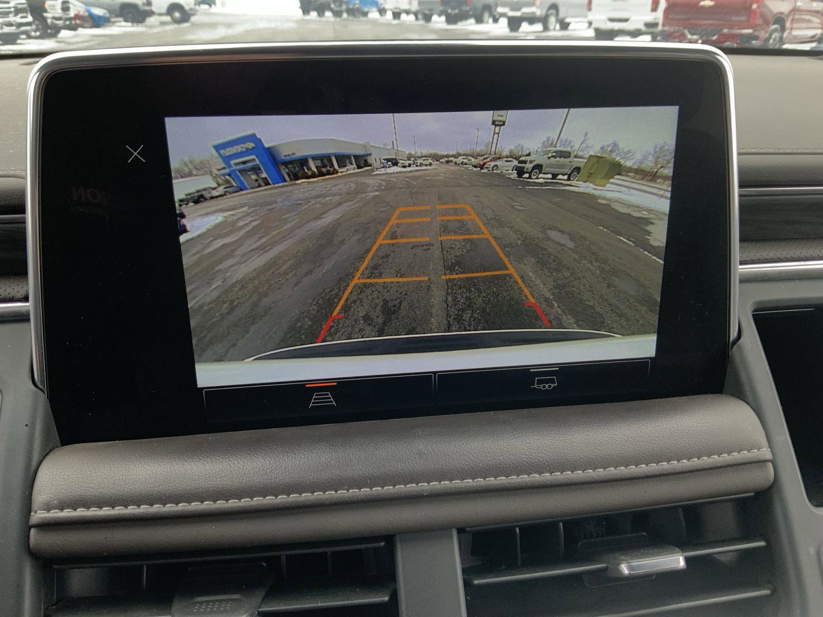 Used 2023 GMC Yukon SLT image 46