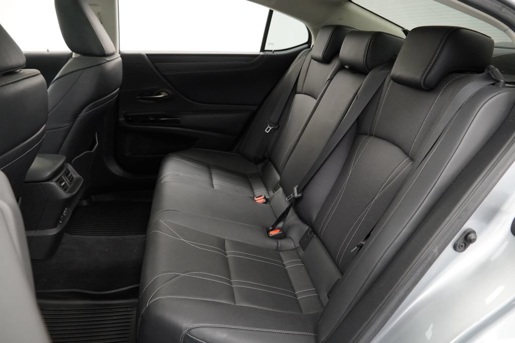 Used 2023 Lexus ES 350 w/ Protection Package (P2) FWD image 11