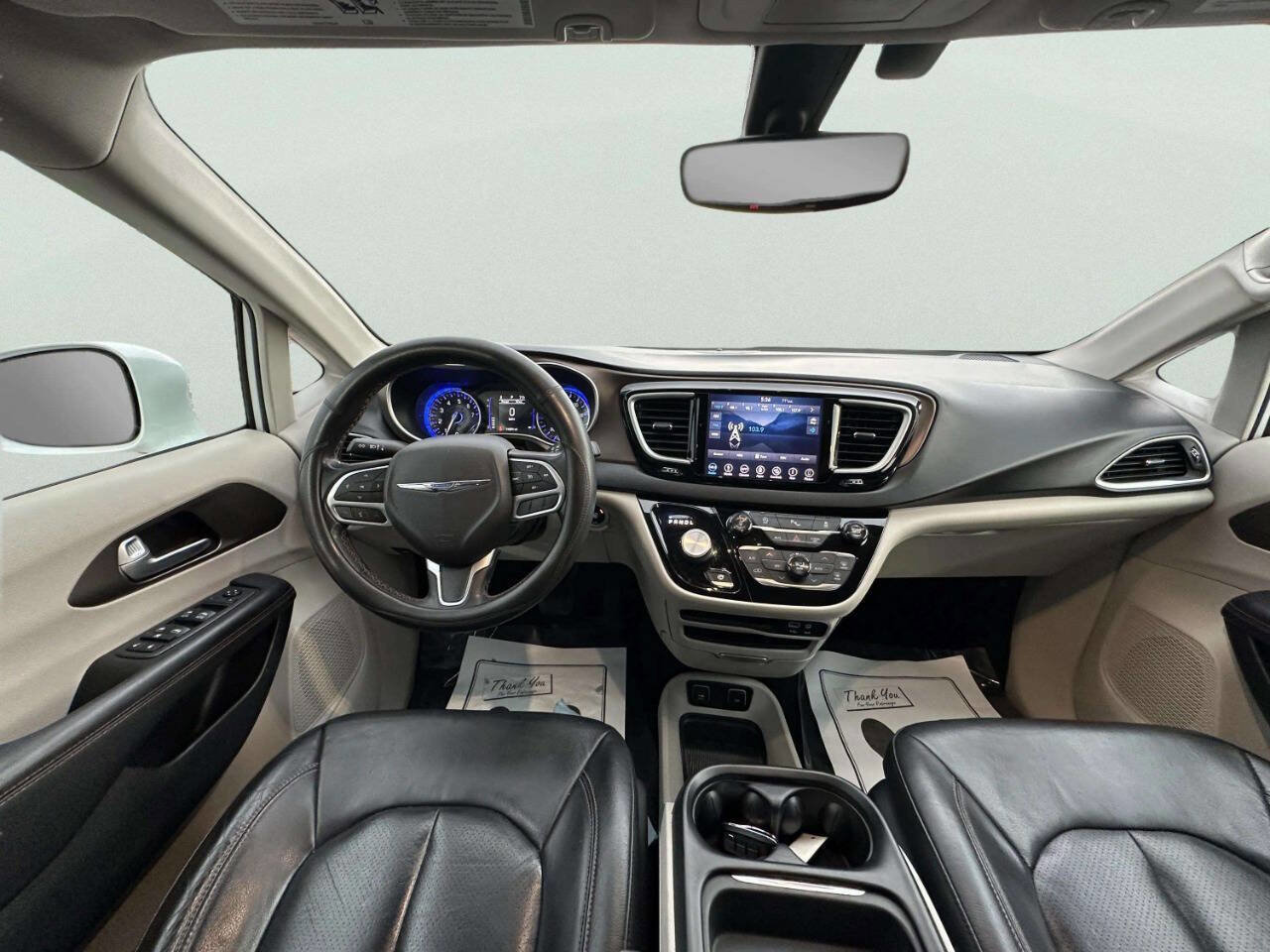 Used 2018 Chrysler Pacifica Touring-L FWD image 19