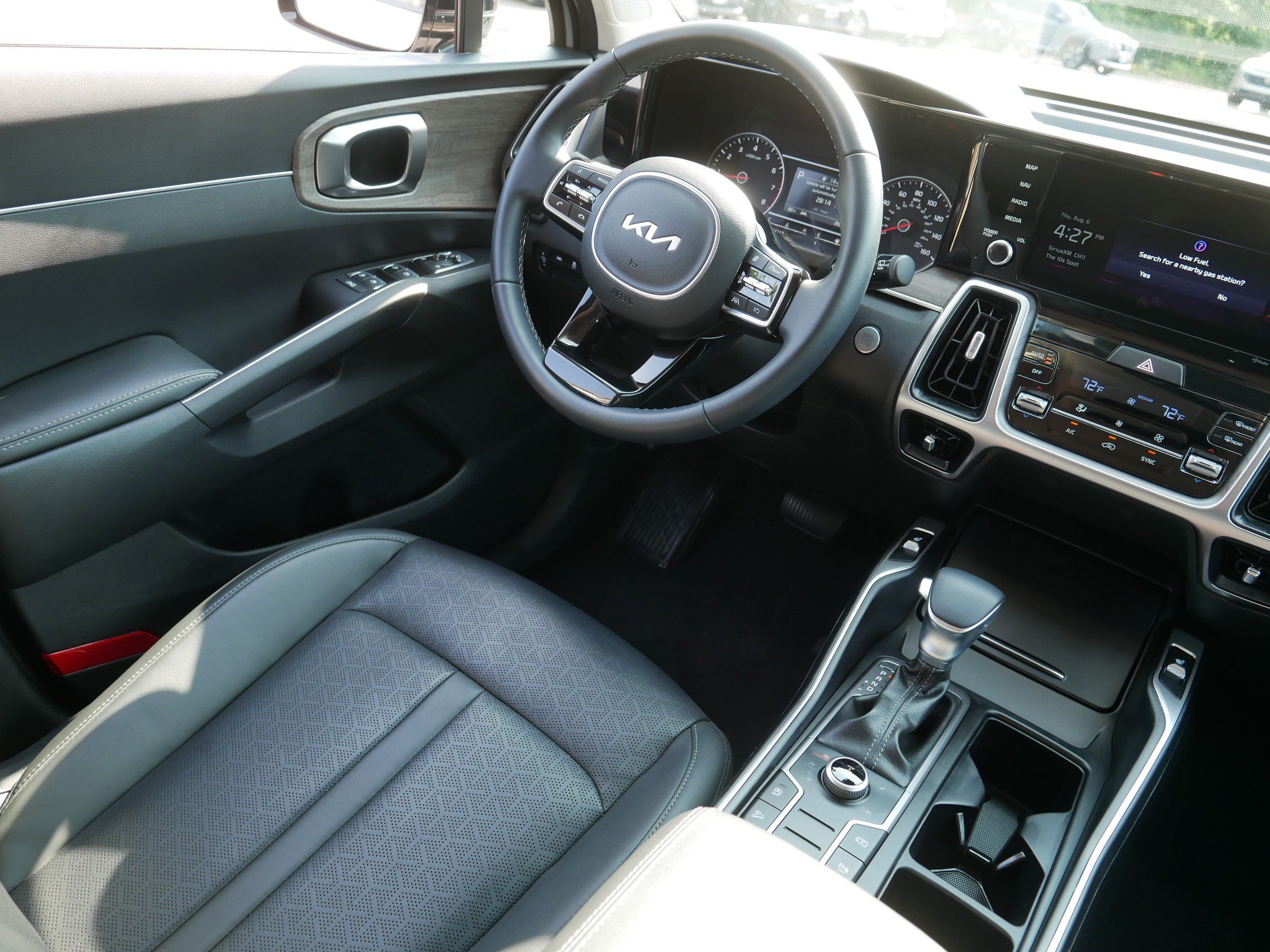 Certified 2023 Kia Sorento S w/ Panoramic Sunroof Package AWD/4WD image 9