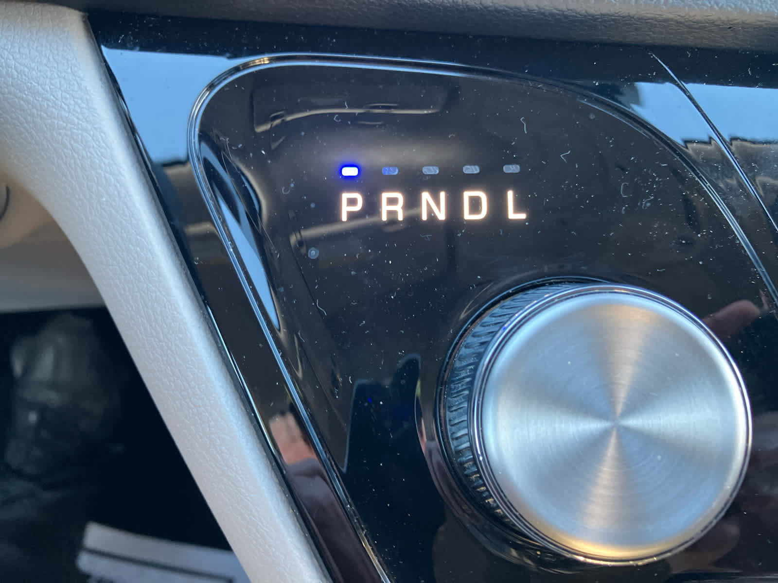 Used 2024 Chrysler Pacifica Touring-L image 28