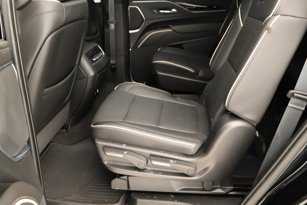Used 2022 Cadillac Escalade Sport w/ LPO, ONYX Package AWD/4WD image 29