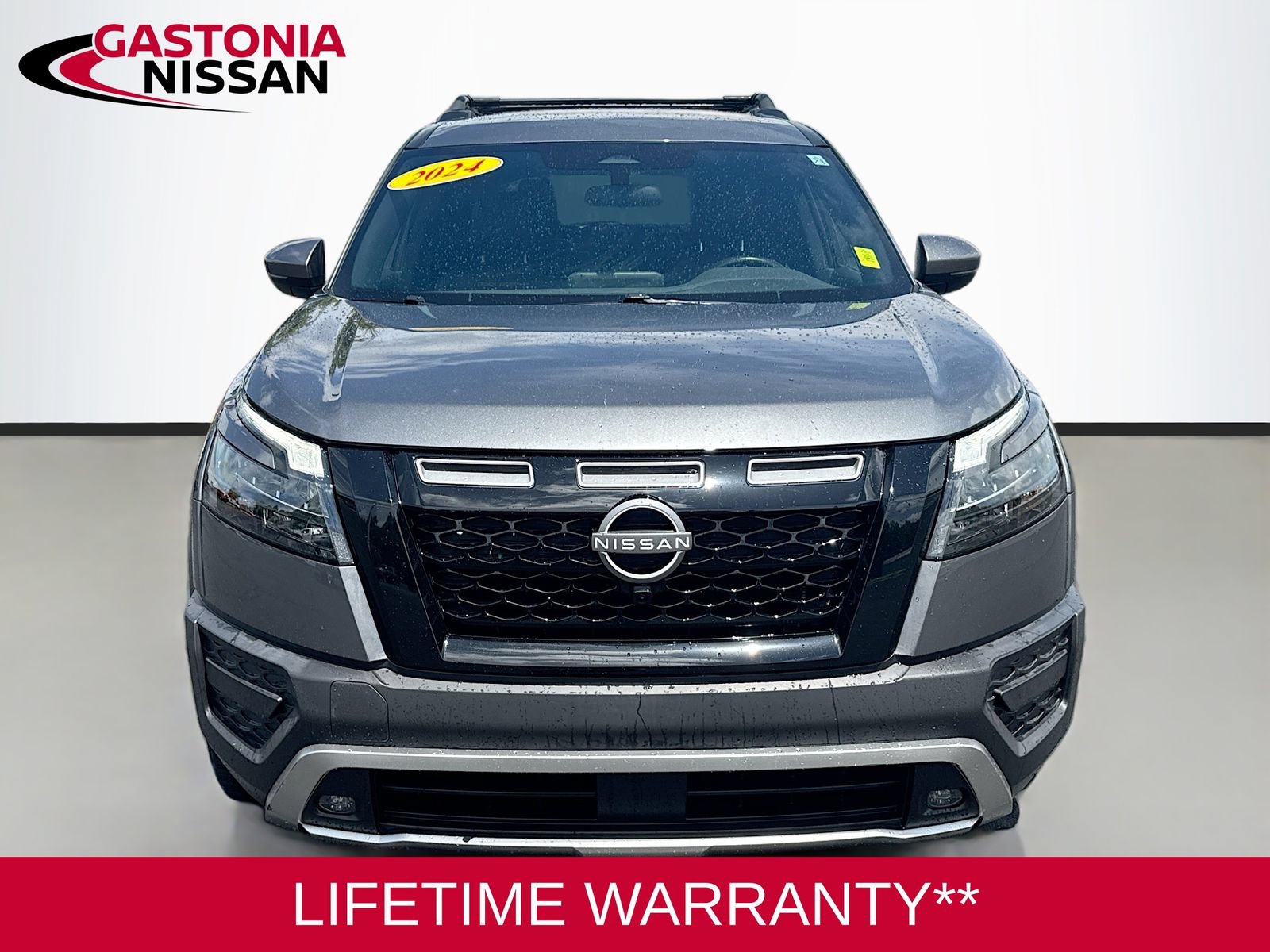 Used 2024 Nissan Pathfinder Rock Creek AWD/4WD image 2