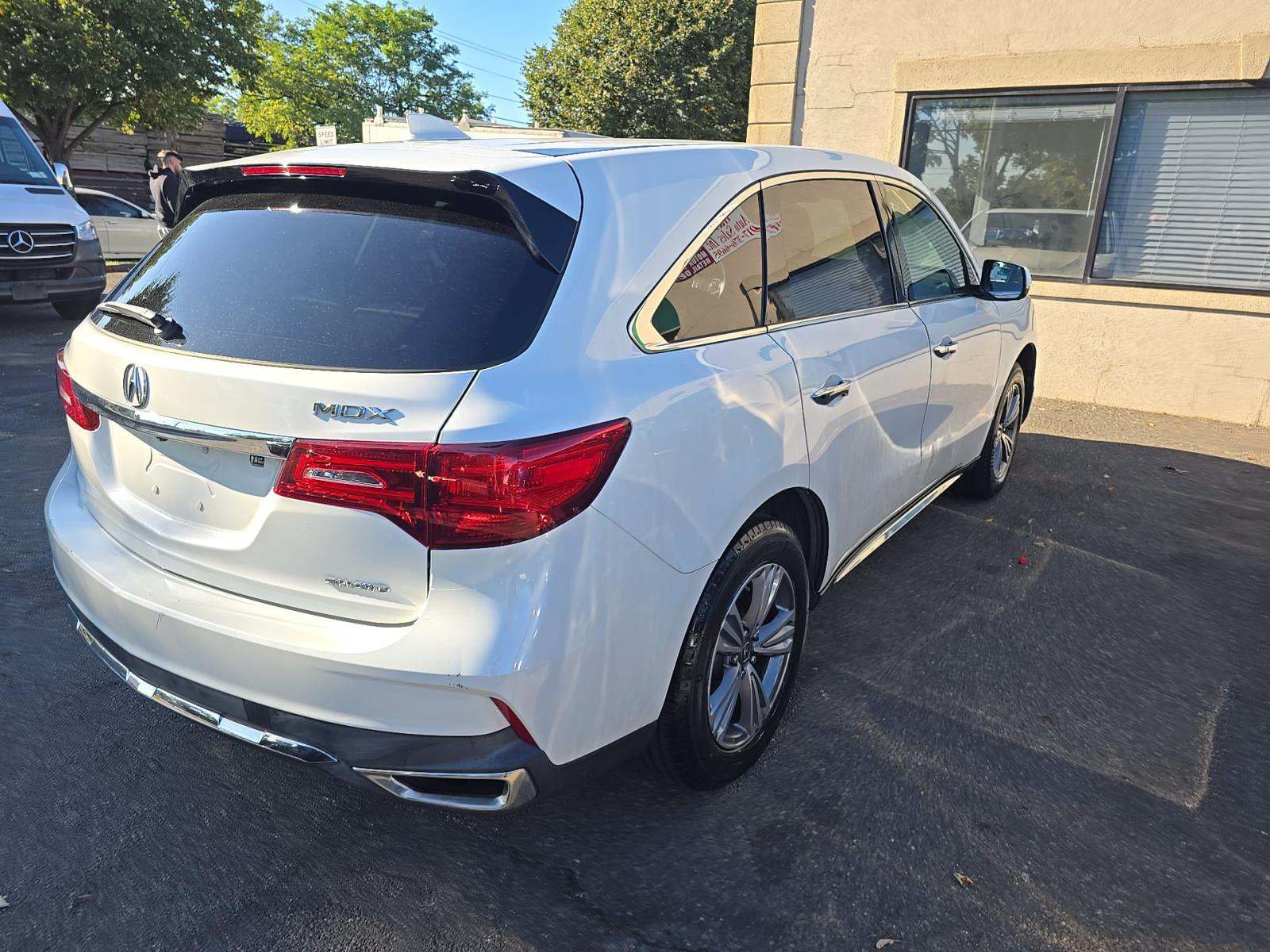 Used 2020 Acura MDX SH-AWD image 3