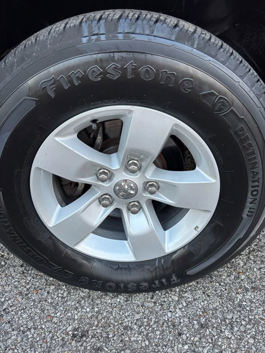 Used 2021 RAM 1500 Classic SLT AWD/4WD image 24