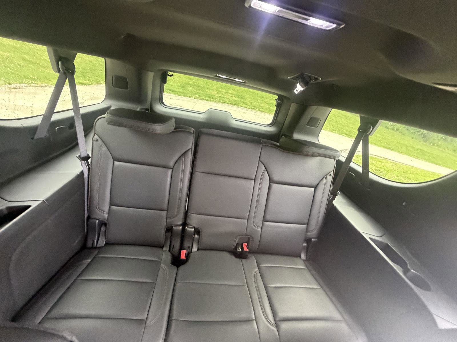 Used 2024 Chevrolet Suburban High Country w/ Premium Package AWD/4WD image 22