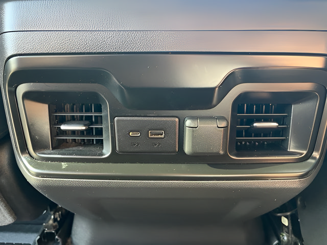 Used 2020 Chevrolet Silverado 1500 RST AWD/4WD image 30